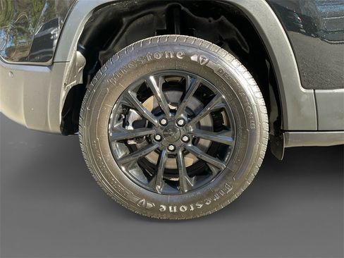 Certified 2023 Jeep Cherokee Altitude Lux image 15