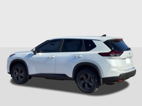 New 2026 Nissan Rogue SV FWD image 3