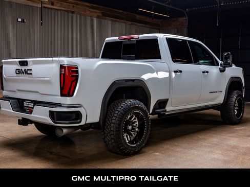 Used 2026 GMC Sierra 2500 Denali Ultimate AWD/4WD image 9