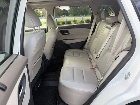 Used 2022 Nissan Rogue SV w/ SV Premium Package FWD image 25