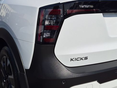 Certified 2026 Nissan Kicks SV w/ Cold Weather Package AWD/4WD image 10