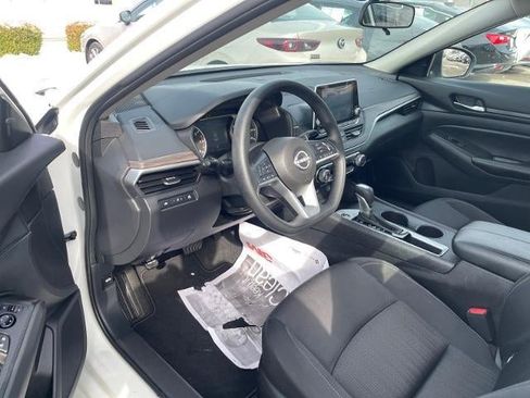 Used 2025 Nissan Altima 2.5 SV image 7