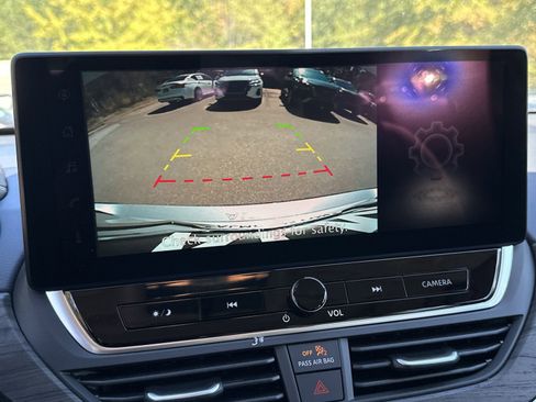 New 2025 Nissan Altima 2.5 SV w/ SV Premium Package image 4