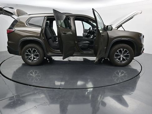 Used 2025 GMC Acadia AT4 AWD/4WD image 27