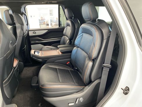 New 2027 Lincoln Navigator Black Label AWD/4WD image 11