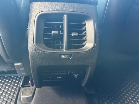 Used 2019 Jeep Cherokee Trailhawk w/ Cold Weather Group AWD/4WD image 29