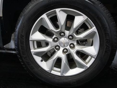 Used 2024 Chevrolet Silverado 1500 Custom AWD/4WD image 5