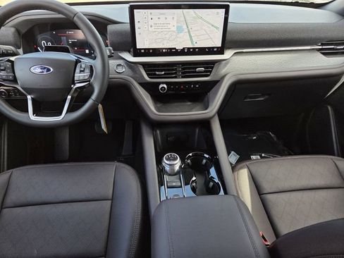 New 2026 Ford Explorer Platinum image 29