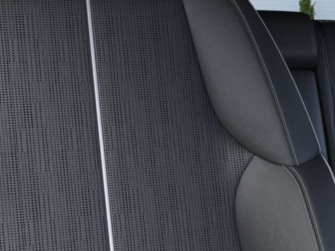 New 2025 Cadillac Optiq Luxury 2 w/ LPO, ONYX Package image 21