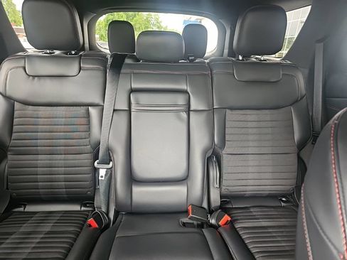Used 2025 Ford Explorer ST-Line w/ Premium Package AWD/4WD image 10