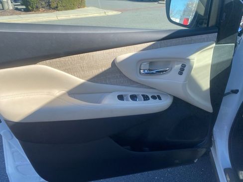 Used 2024 Nissan Murano SL image 10