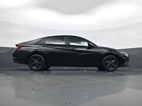 Certified 2023 Hyundai Elantra Blue image 24