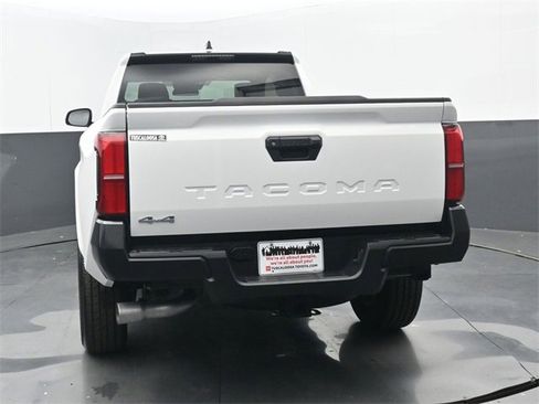 Used 2024 Toyota Tacoma SR image 18