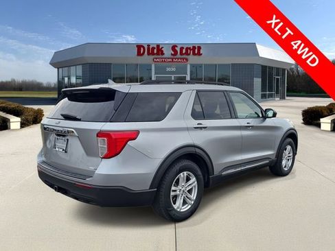 Used 2020 Ford Explorer XLT w/ Comfort Package image 4