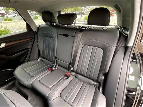 Used 2023 Audi Q5 2.0T Premium w/ Convenience Package AWD/4WD image 20