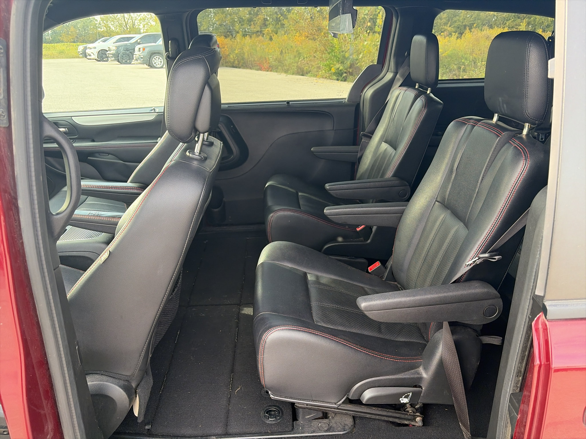 Used 2019 Dodge Grand Caravan GT FWD image 12