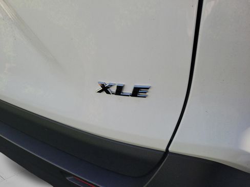 Used 2024 Toyota RAV4 XLE w/ Convenience Package FWD image 19