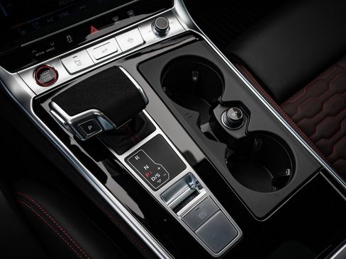 New 2025 Audi RS 6 performance image 36