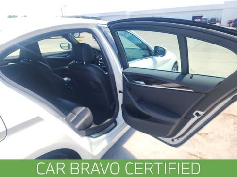 Used 2019 BMW 530e RWD image 22