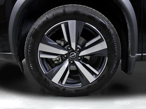 Certified 2024 Nissan Rogue SL w/ SL Premium Package image 35