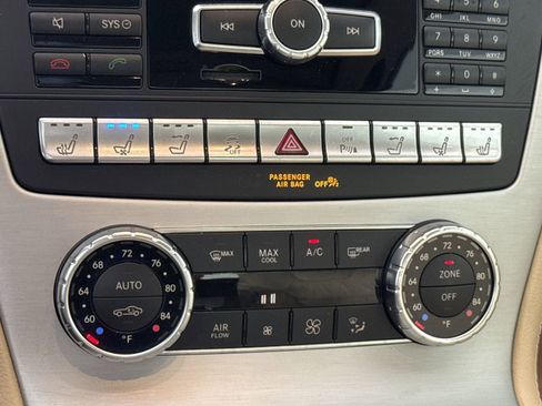 Used 2015 Mercedes-Benz SL 550 image 19