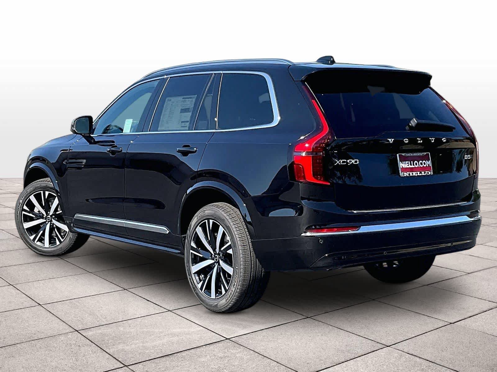 New 2027 Volvo XC90 B5 Core AWD/4WD image 3