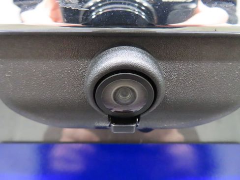 Used 2023 Ford Explorer XLT image 28