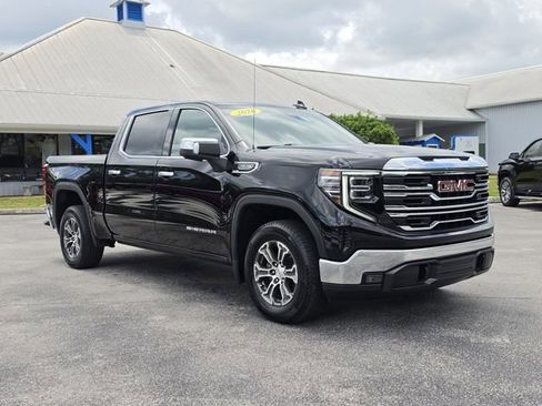 Used 2026 GMC Sierra 1500 SLT RWD image 7