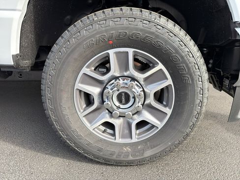 New 2026 Ford F350 Lariat w/ FX4 Off-Road Package image 5