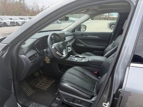 Used 2023 INFINITI QX60 Luxe w/ Performance Audio Package image 9