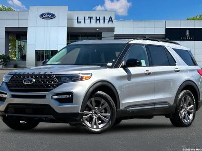 Certified 2023 Ford Explorer XLT w/ Equipment Group 202A
