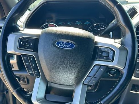 Certified 2018 Ford F250 Platinum w/ Platinum Ultimate Package AWD/4WD image 19