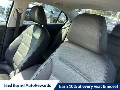 Used 2012 Volkswagen Jetta SE FWD image 9