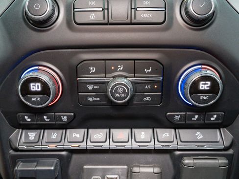 Used 2020 Chevrolet Silverado 2500 LTZ w/ LTZ Premium Package image 26