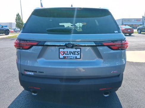 Used 2023 Chevrolet Traverse RS w/ LPO, Floor Liner Package AWD/4WD image 8