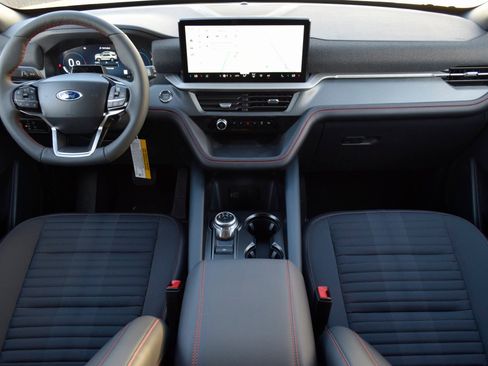 New 2026 Ford Explorer ST-Line w/ ST-Line Street Pack image 7