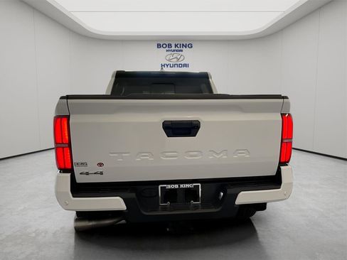Used 2024 Toyota Tacoma SR5 AWD/4WD image 4