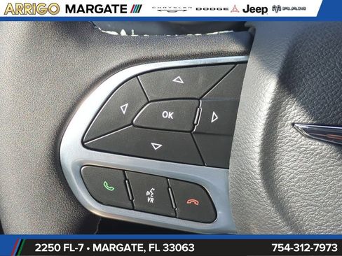 New 2026 Chrysler Pacifica Select FWD image 26