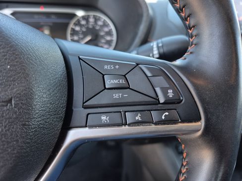Used 2025 Nissan Sentra SR FWD image 27