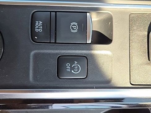 Used 2022 Nissan Pathfinder Platinum image 40