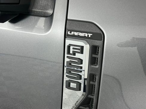 Used 2025 Ford F250 Lariat w/ Chrome Package image 12