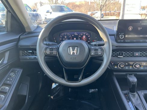 Used 2023 Honda Accord EX image 16