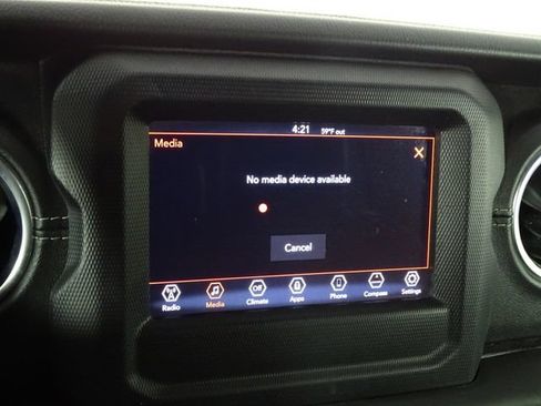 Used 2018 Jeep Wrangler Unlimited Sahara w/ Safety Group AWD/4WD image 27
