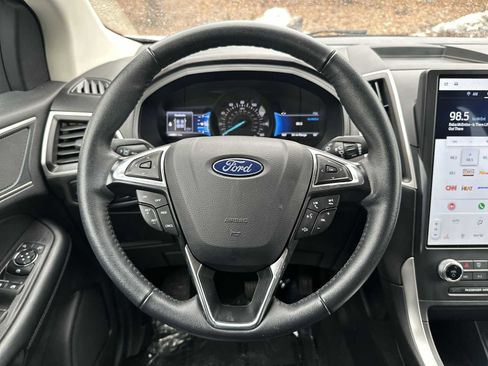 Used 2024 Ford Edge SEL image 11