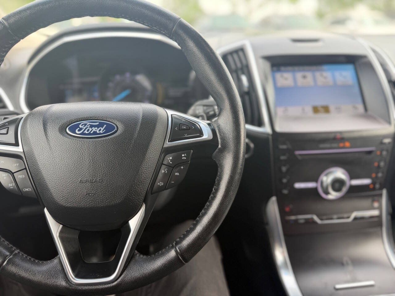 Used 2019 Ford Edge Titanium AWD/4WD image 22