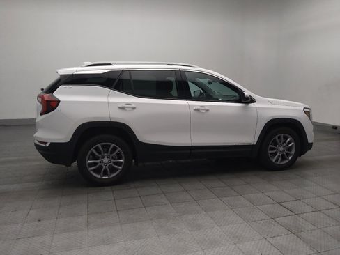 Used 2024 GMC Terrain SLT FWD image 10