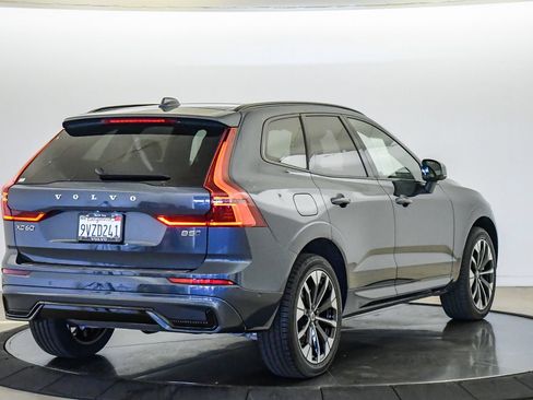 Used 2026 Volvo XC60 B5 Plus w/ Protection Package Premier AWD/4WD image 5