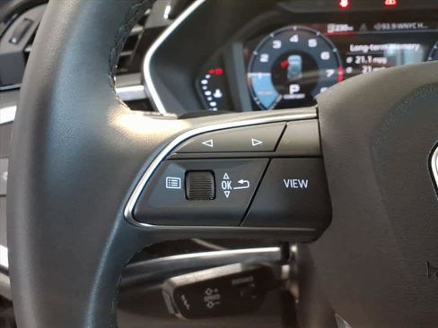 Certified 2025 Audi Q3 2.0T Premium w/ Convenience Package image 17