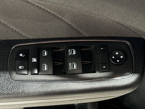 Used 2023 Dodge Charger SXT image 16