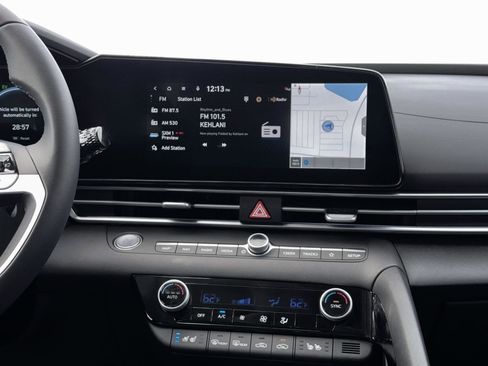 New 2026 Hyundai Elantra Limited FWD image 19